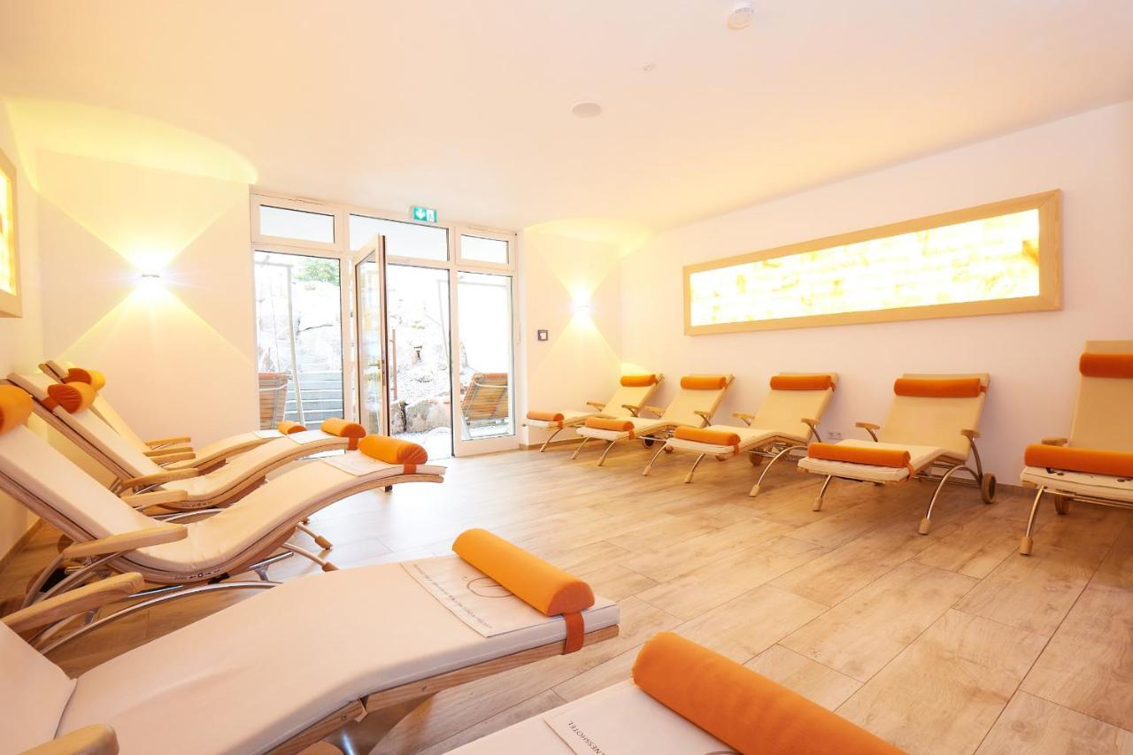 Wander- & Wellnesshotel Naegele Хёхеншванд Экстерьер фото