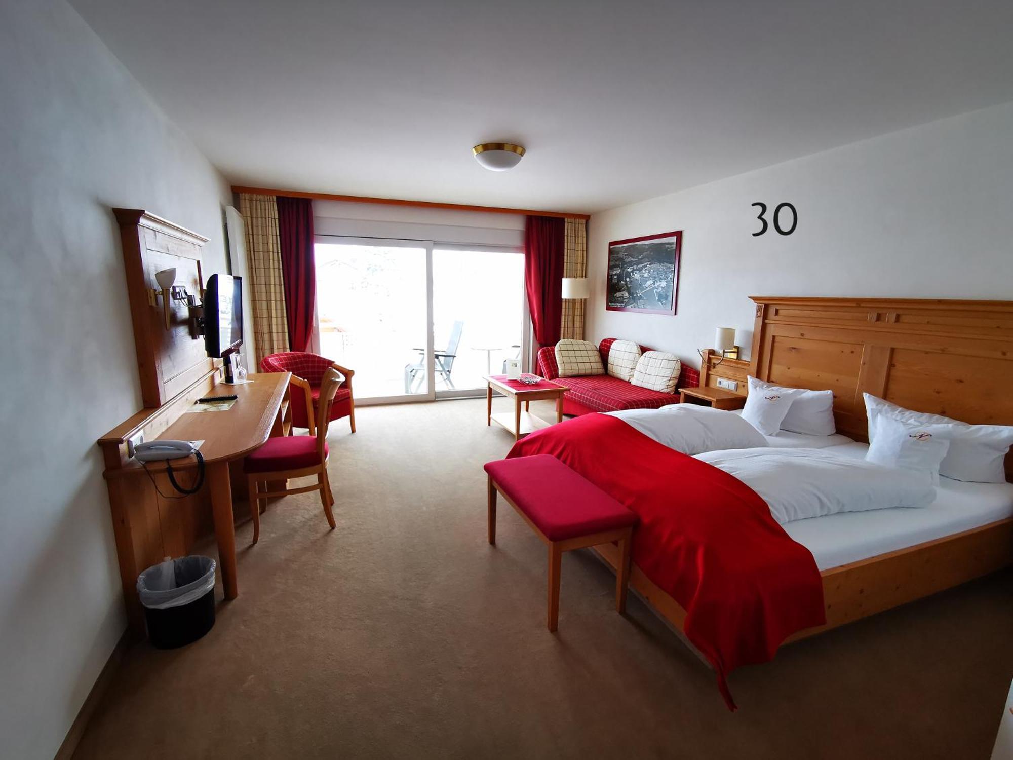 Wander- & Wellnesshotel Naegele Хёхеншванд Экстерьер фото